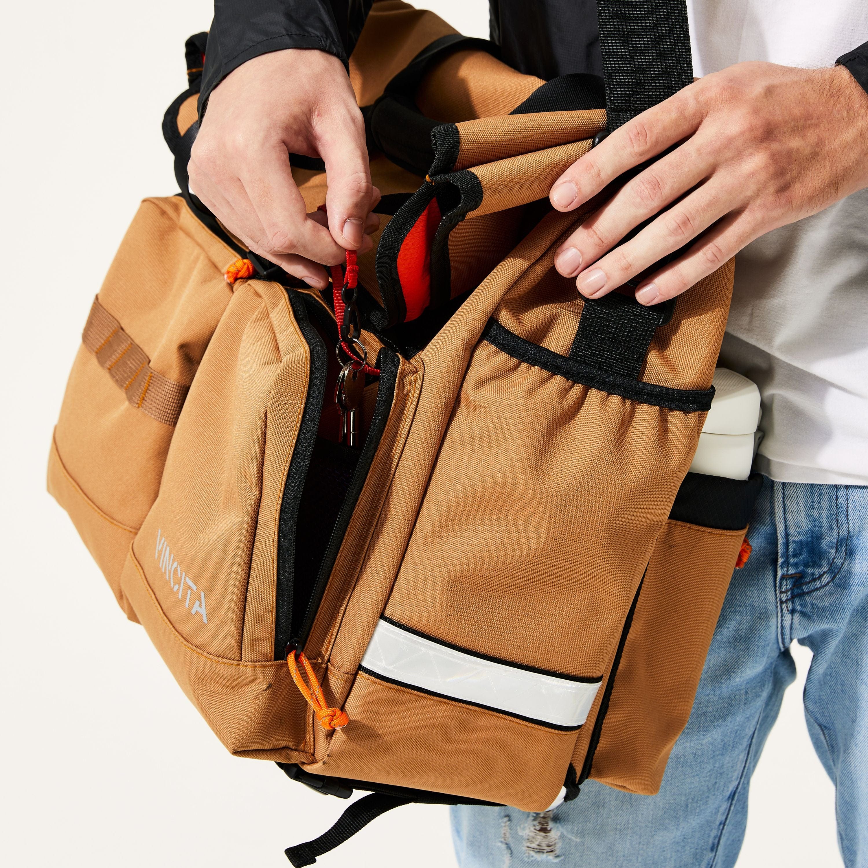 Vincita Co., Ltd. bicycle bag Voyage Atlas Bag