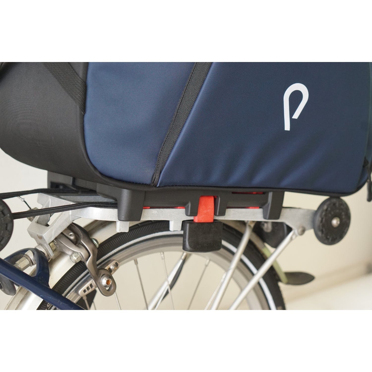 Vincita Co., Ltd. bicycle bag Big Nash Rack Bag
