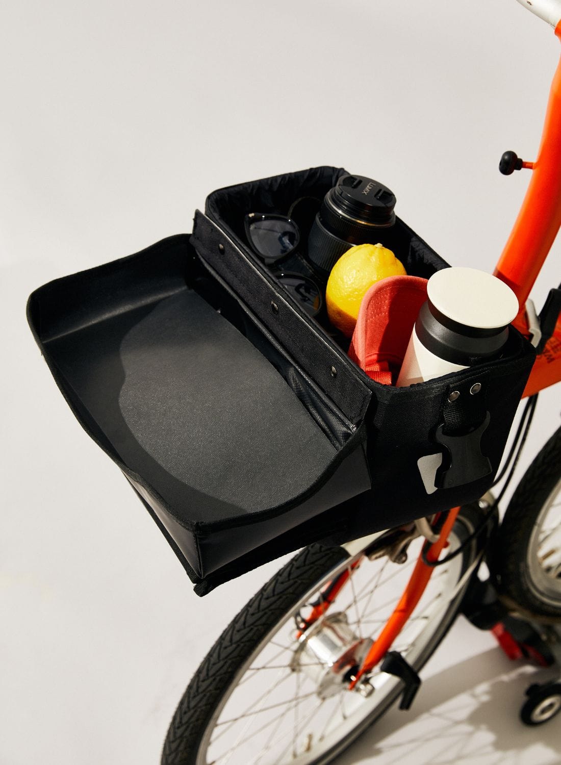 Vincita Co., Ltd. Hydra Waterproof Front Bag