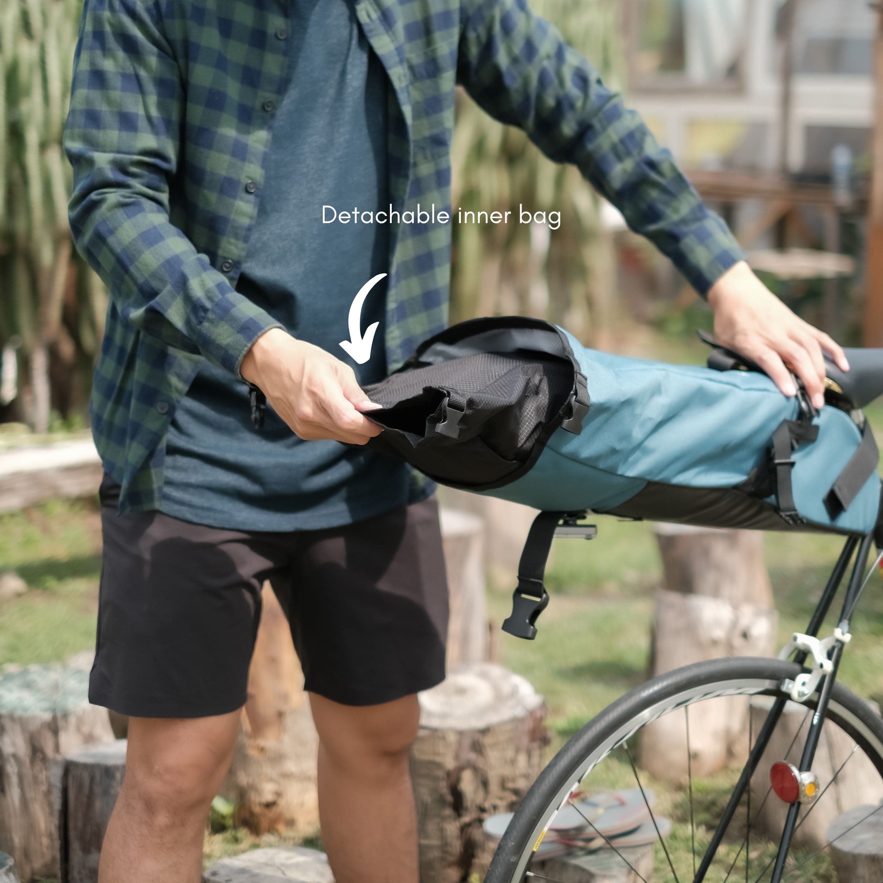 Vincita Co., Ltd. Everywhere Saddle Bag L