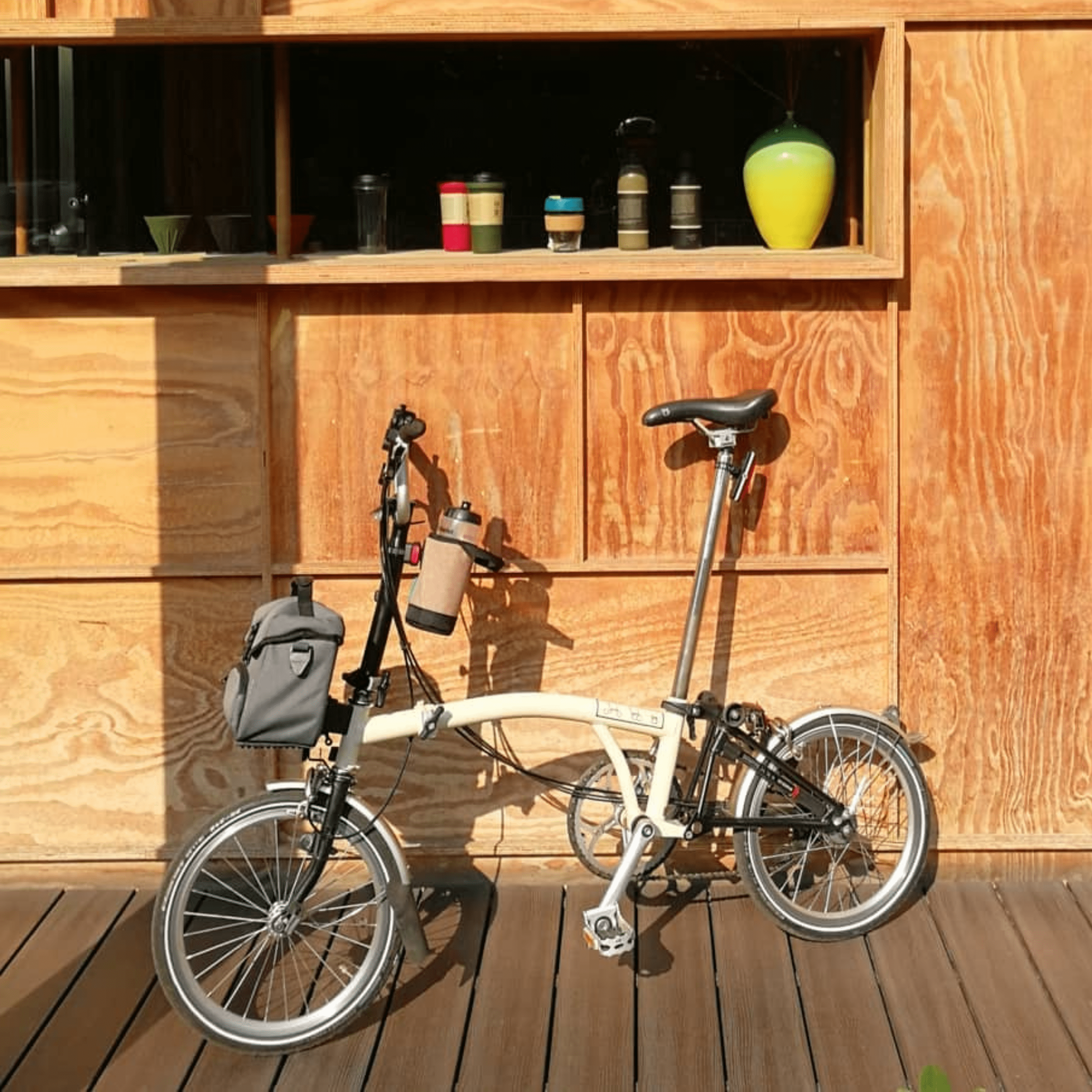 Mini front bag for Brompton, by Vincita Co., Ltd., compact and durable, for carrying essentials, attaches to the front of Brompton bikes